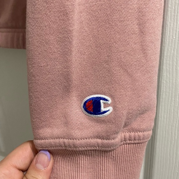 Champion Slightly Cropped Sweatshirt - Picture 6 of 7